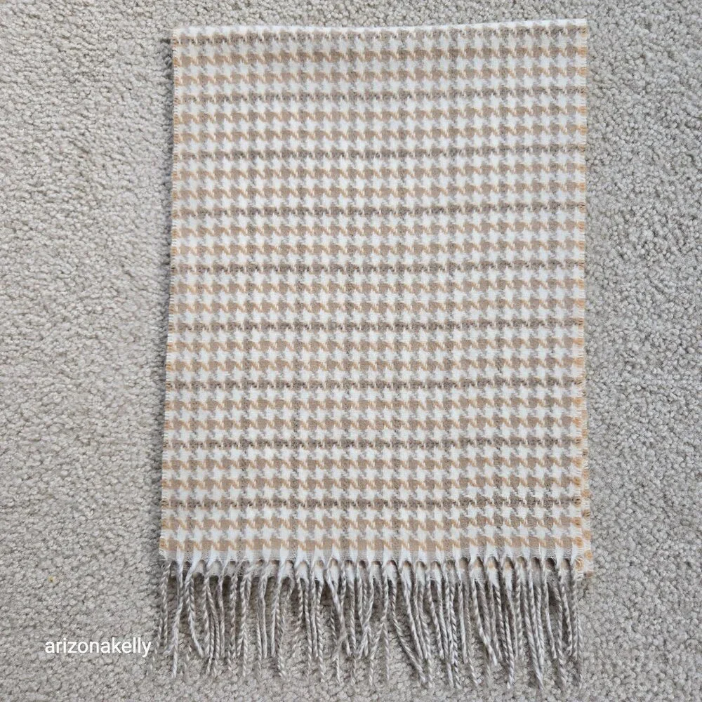 NWOT Houndstooth Woven Scarf Tan Ivory Brown Soft